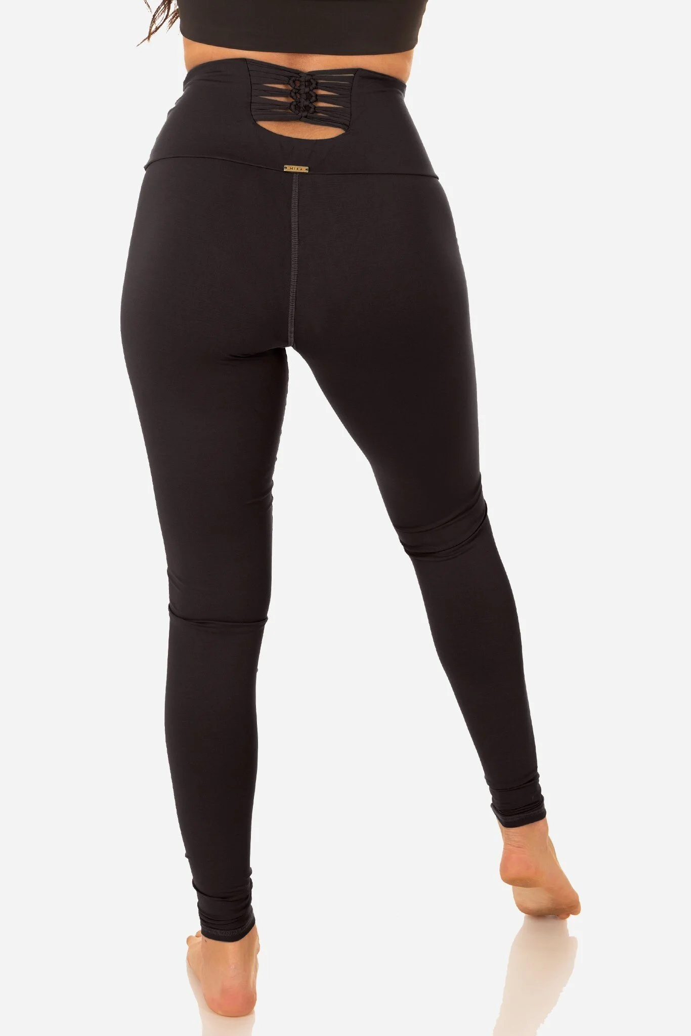 Maria-Legging-black-R-Mika-Yoga-Wear-02_2048x.jpg