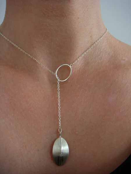 Mesh silver single leaf in silver