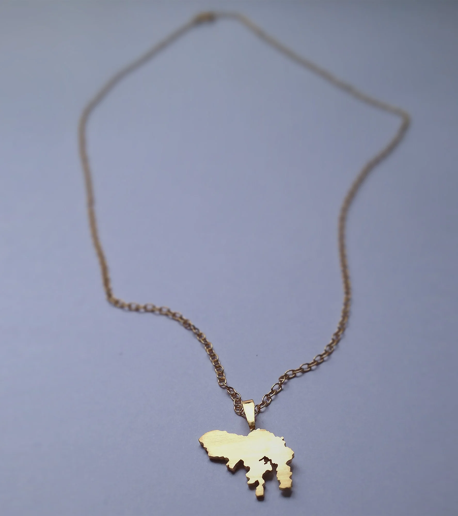 Hong Kong pendant, gold
