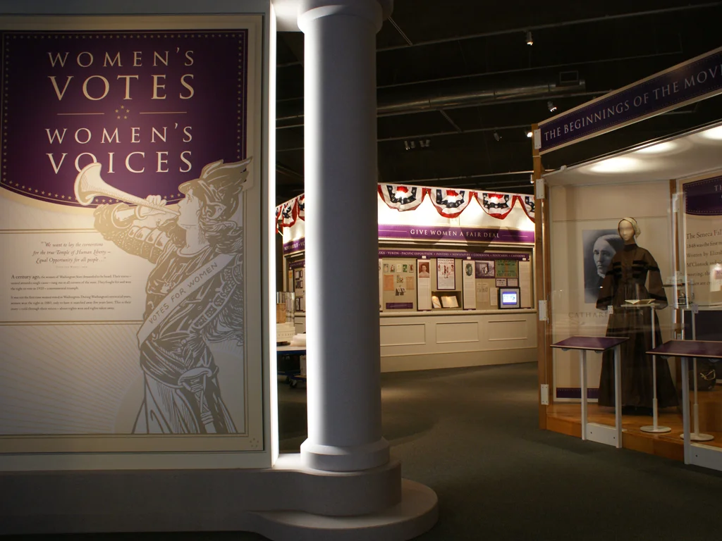 WomensVoicesExhibit_Entrance.jpg