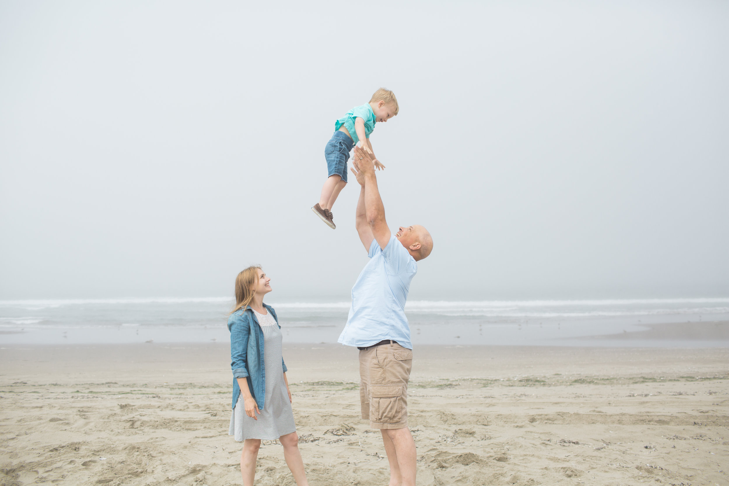 beach-family-session-102.jpg