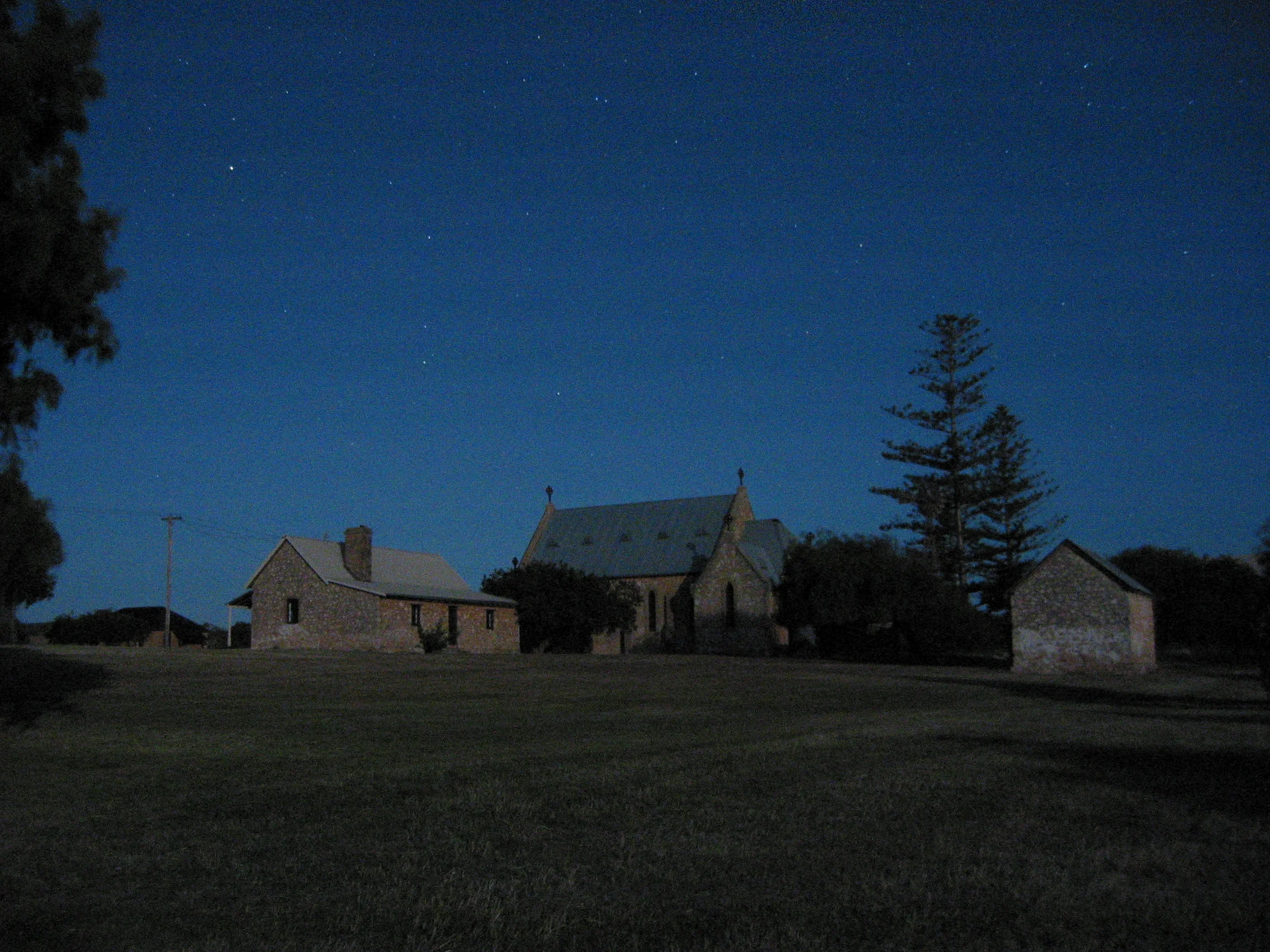Greenough Hamlet photographed by Philip Gamblen, 2002