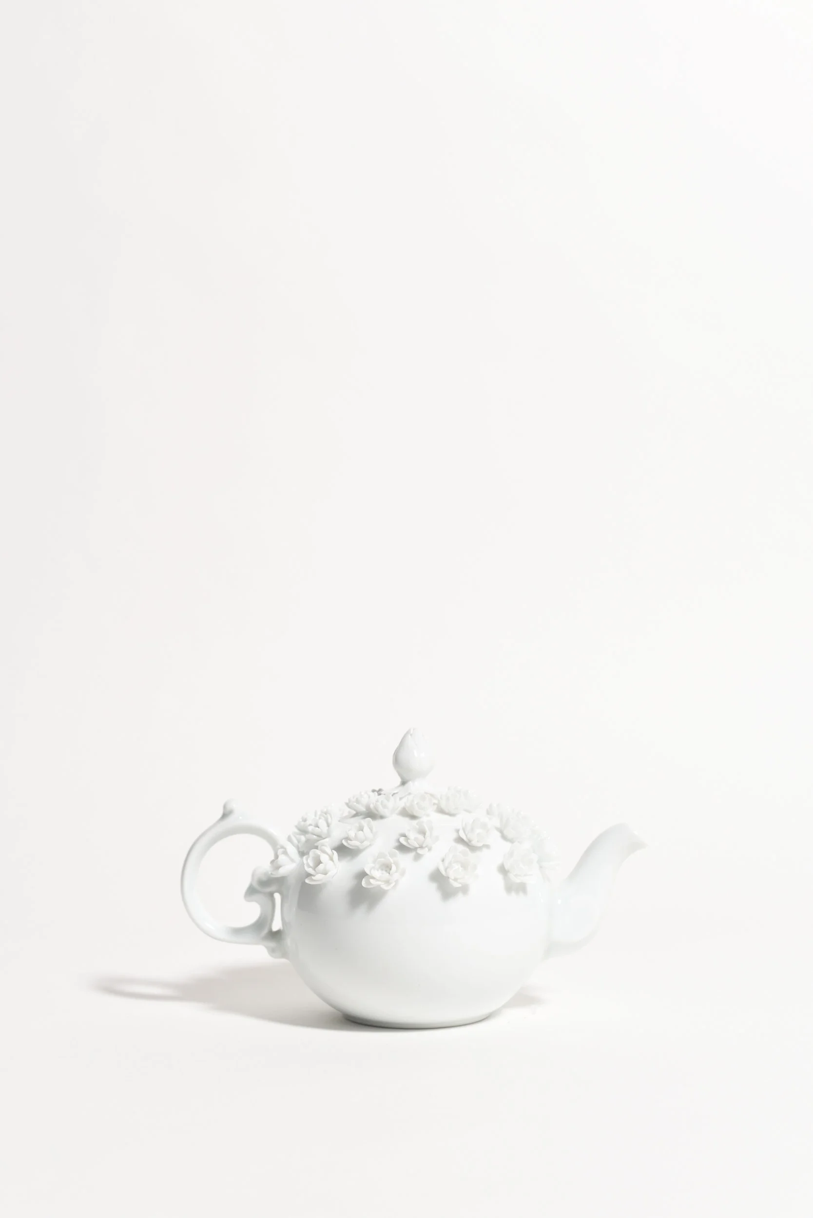 'Lotus Teapot', Sandra Black with Jin Jinhua, 2016