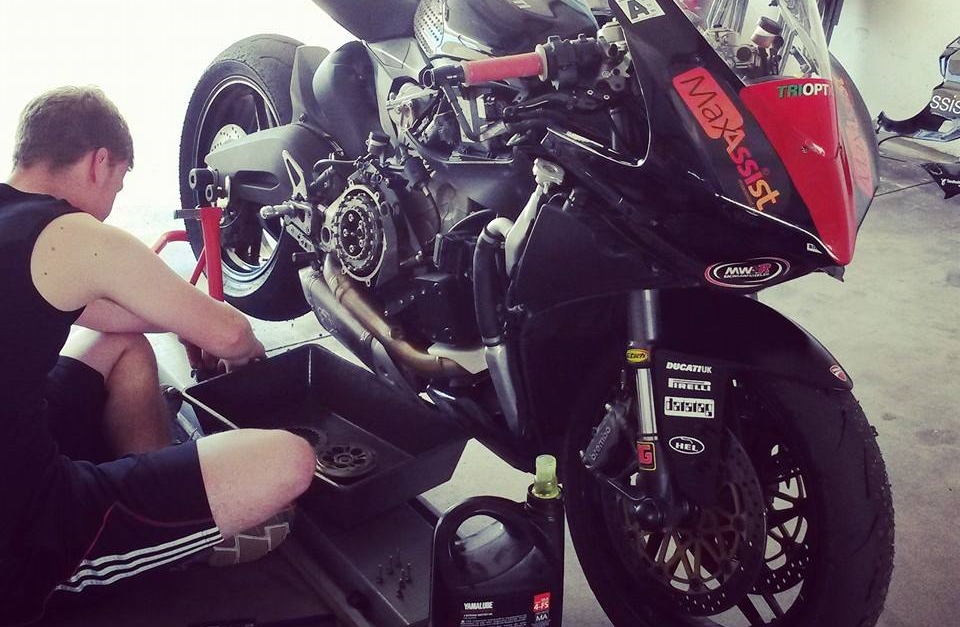 Dennis working on the 899 at Almeria