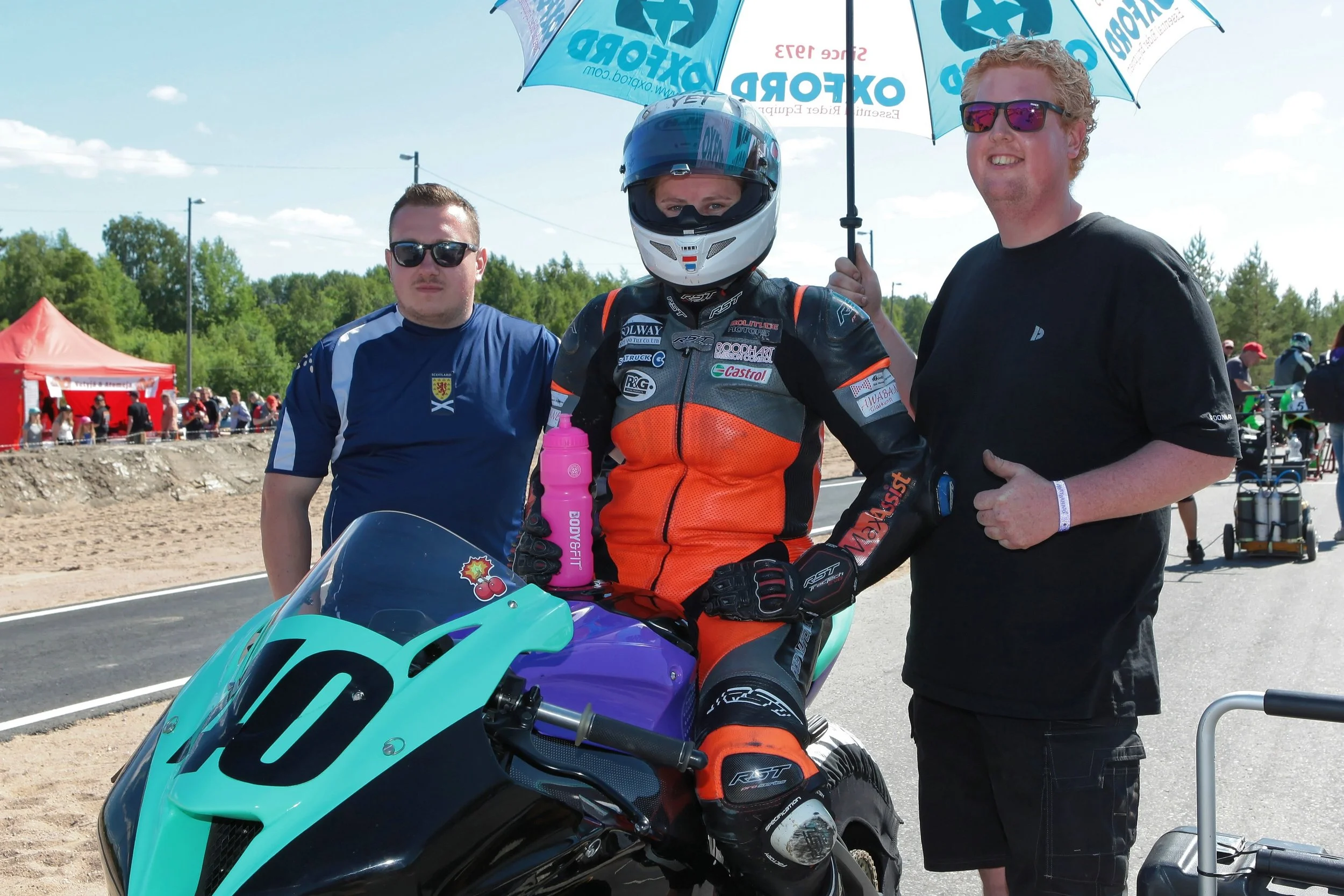 On the grid with Chris and Stefan, love our little dream team! (photo by Karl Heinz Kalkhake)