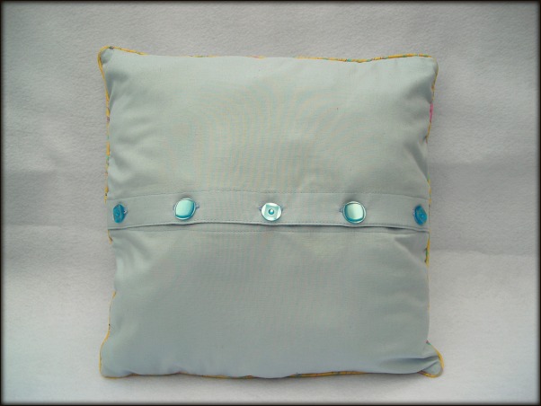 AccentPillowDelightBack.jpg