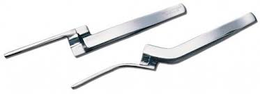 Articulating Forcep 1/pkg used for holding articulating paper when checking occlusion of dental restorations and teeth. Holding the paper with an instrument rather than