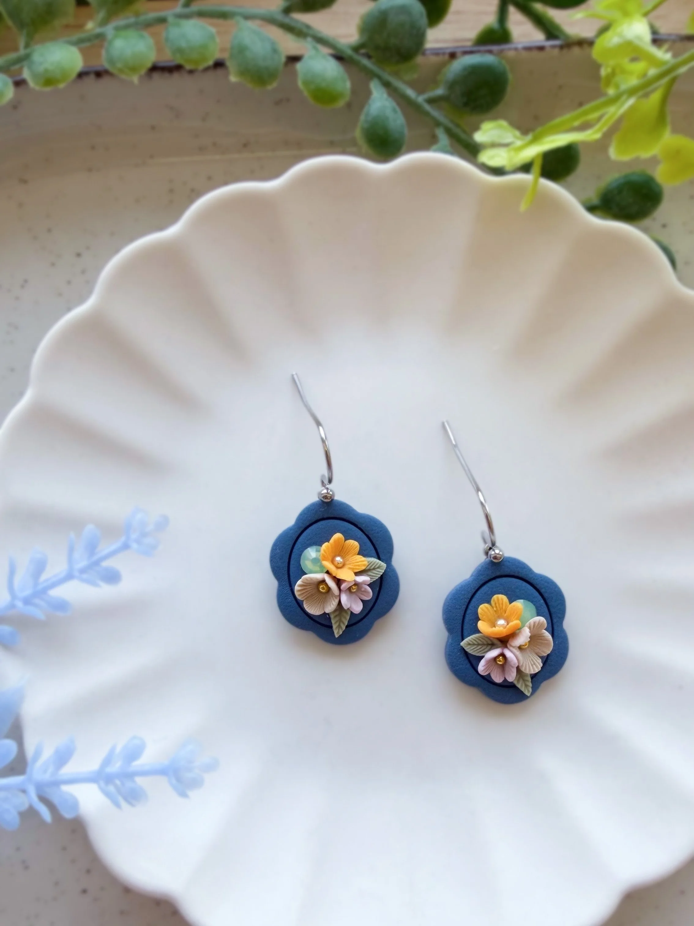 Camafeo Floral Earrings - Azul - Small