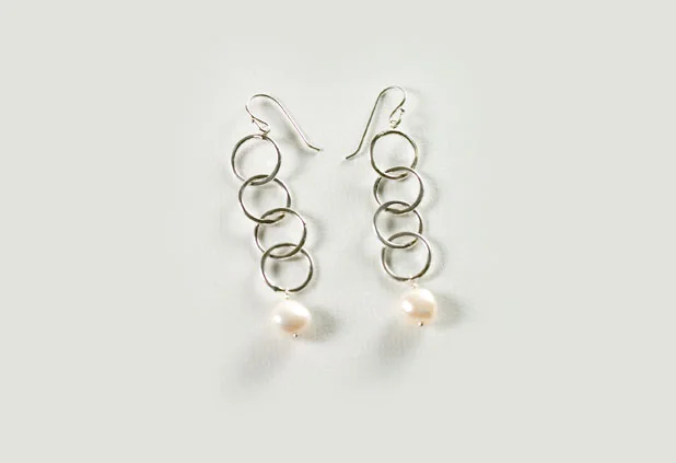 Interlock Earrings with Pearl
