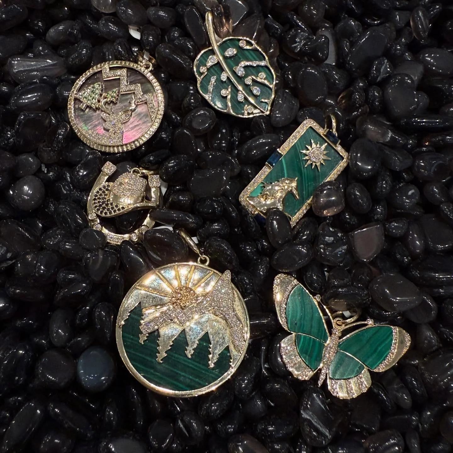 Find your perfect pendant to carry your legacy! 💚#kasteljewelry #green