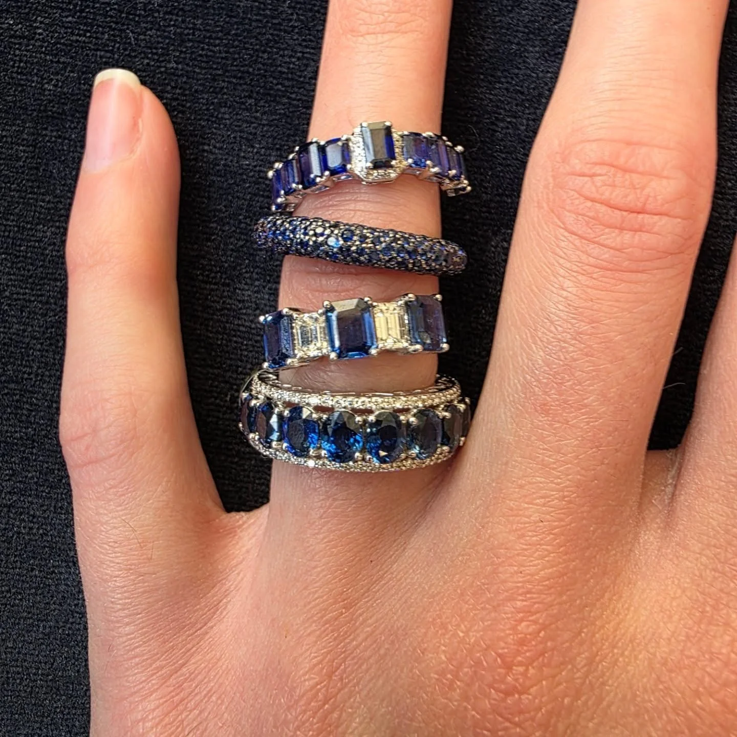 A ring full of stories waiting to be told 💎

#LuxuryJewelry #sapphire #fallfashion #goldrings #Chicago #kasteljewelry