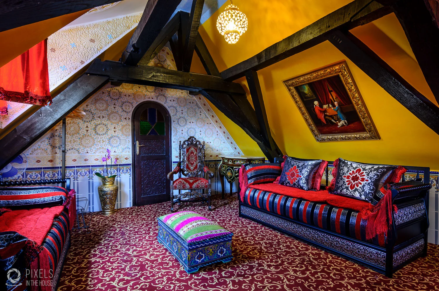 pixels-in-the-house-hotel-mozart-20.jpg