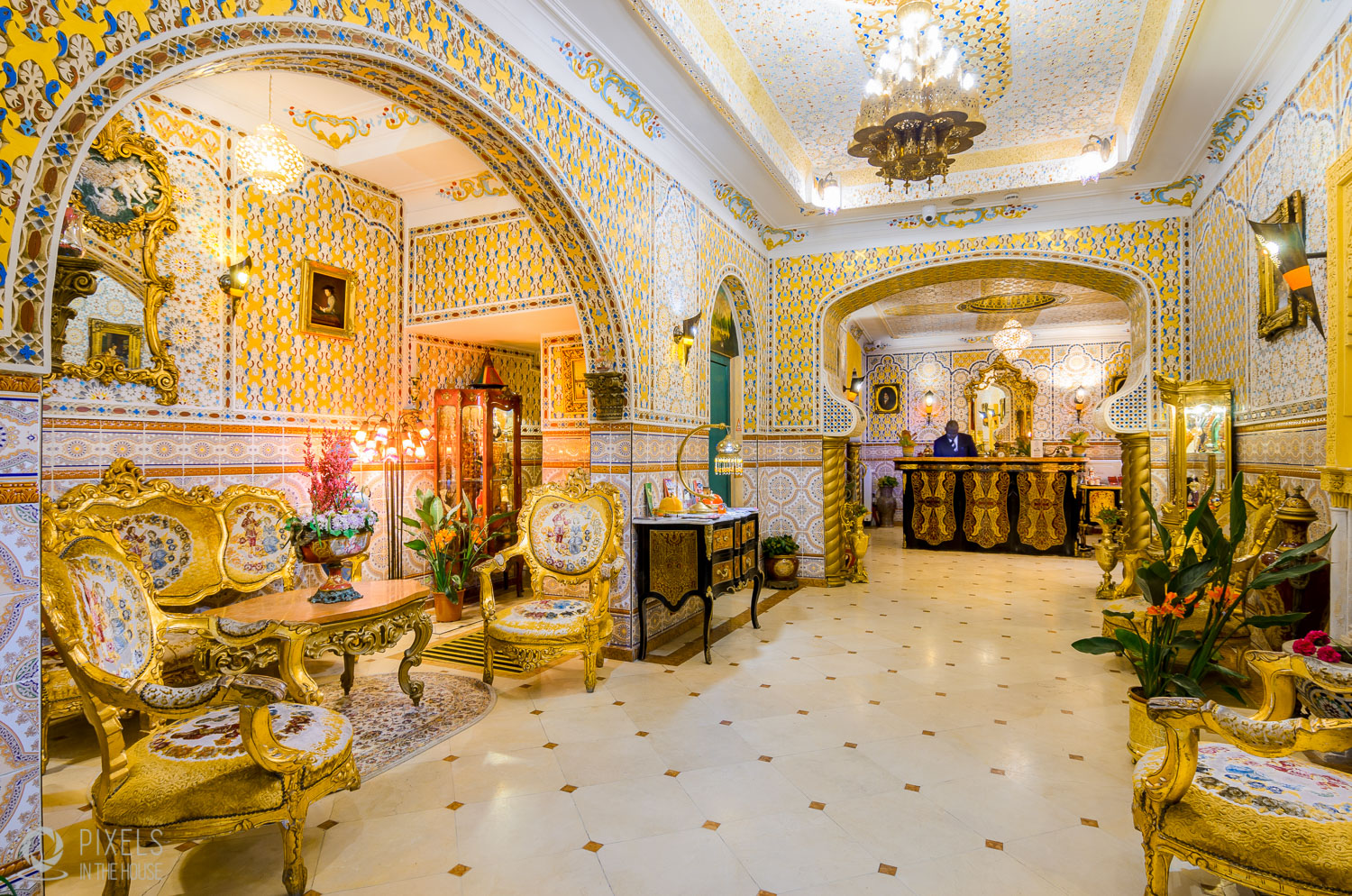 pixels-in-the-house-hotel-mozart-03.jpg