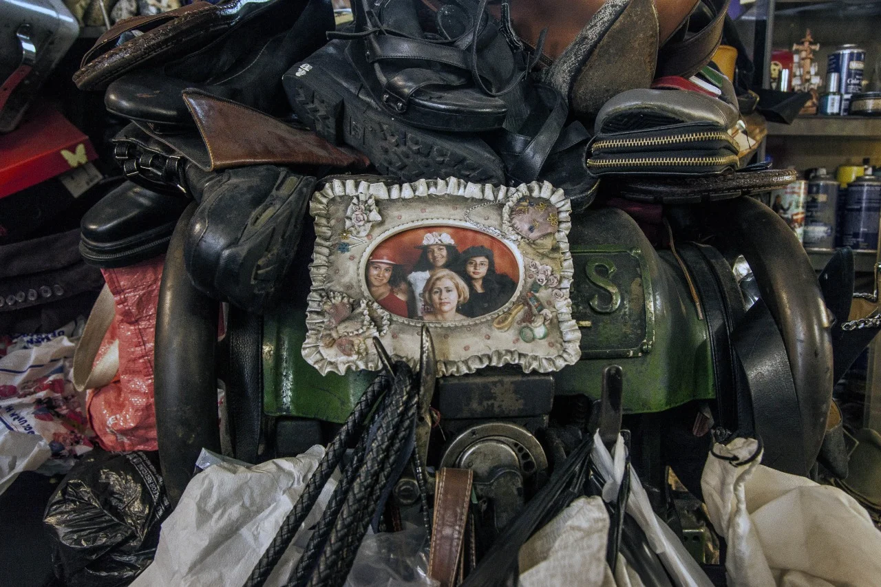 Hunts Point. Alberto Shoe Repair, 2014.