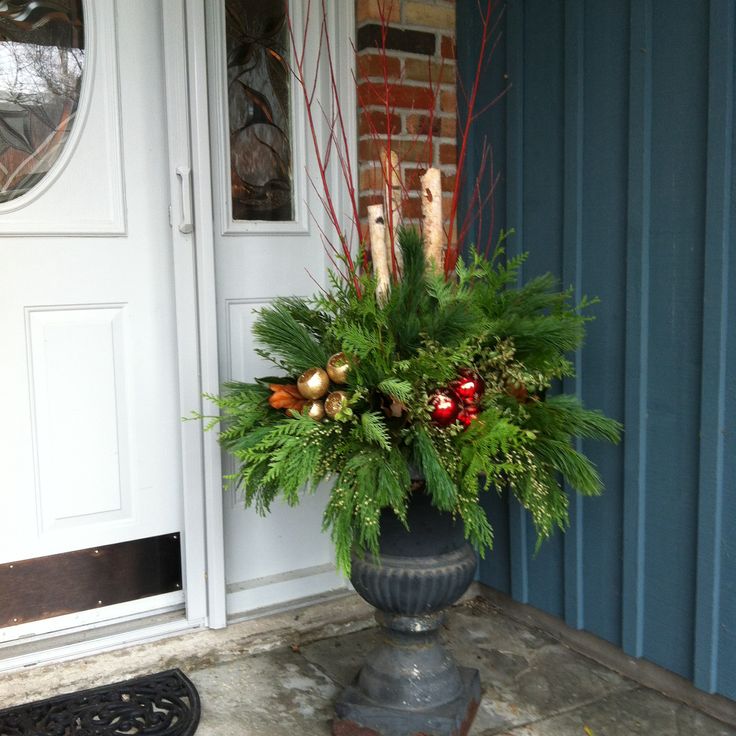 Christmas Urn- Reds and Golds.jpg
