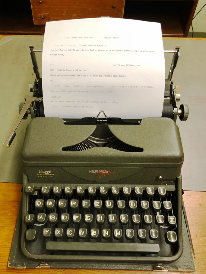 bunker-typewriter.jpg