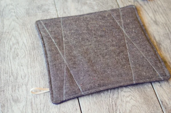 new-organic-heathered-hot-pad-trivet