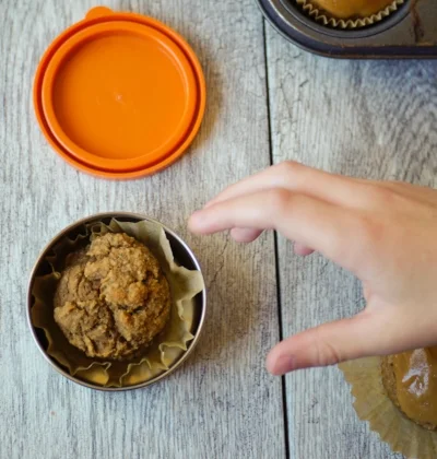 pear-spice-muffin-fan