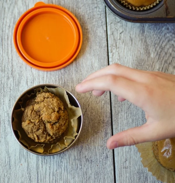 pear-spice-muffin-fan