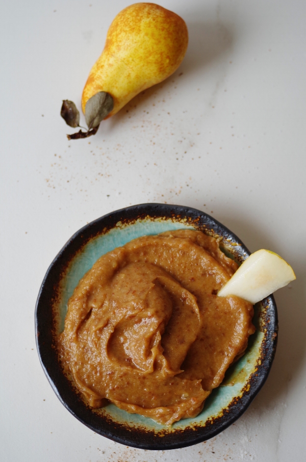 Sticky Toffee Salted Caramel Sauce as a fruit dip by beautiful Ingredient