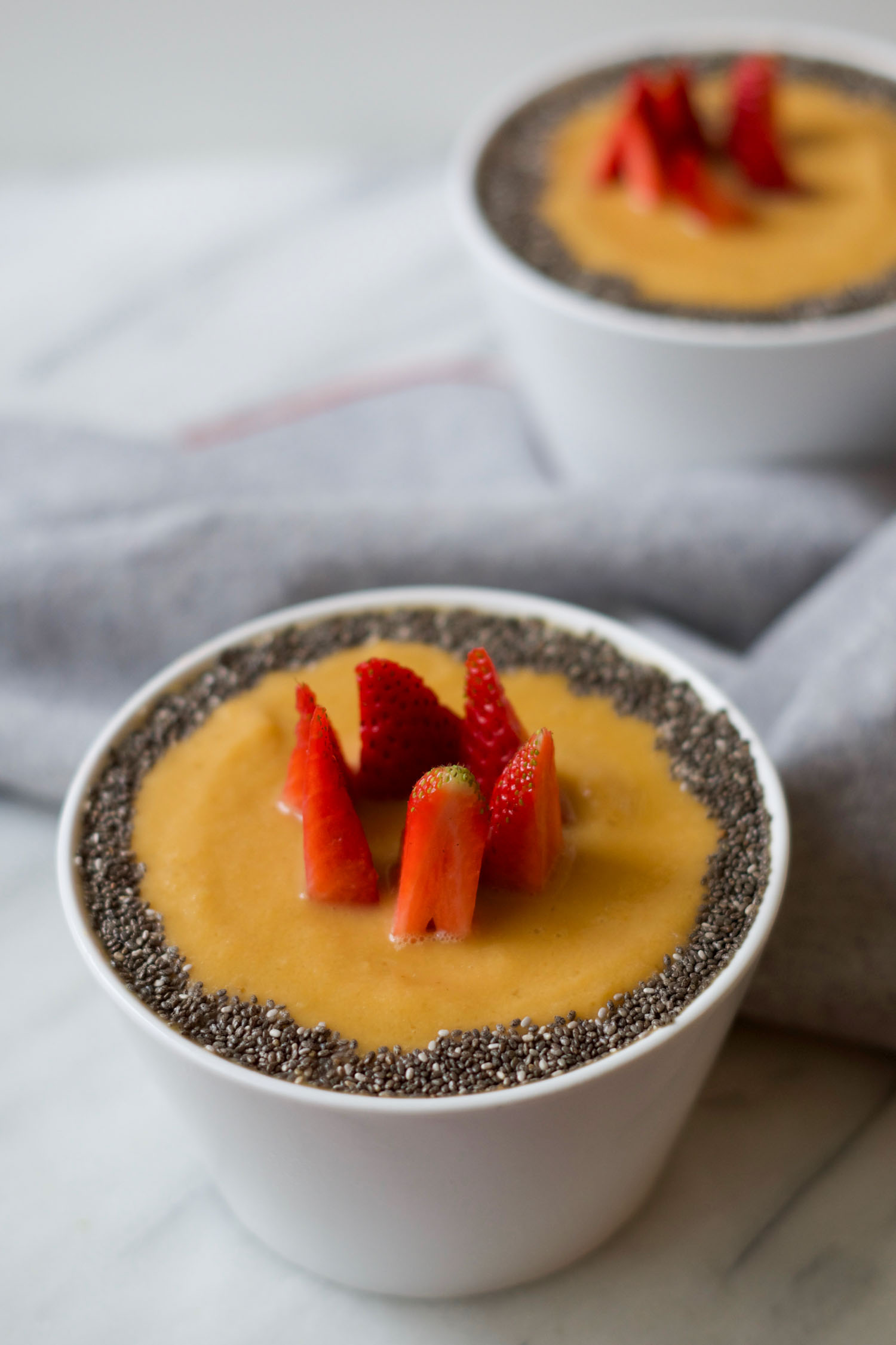 SUNNY SMOOTHIE BOWLS BY BEAUTIFUL INGREDIENT