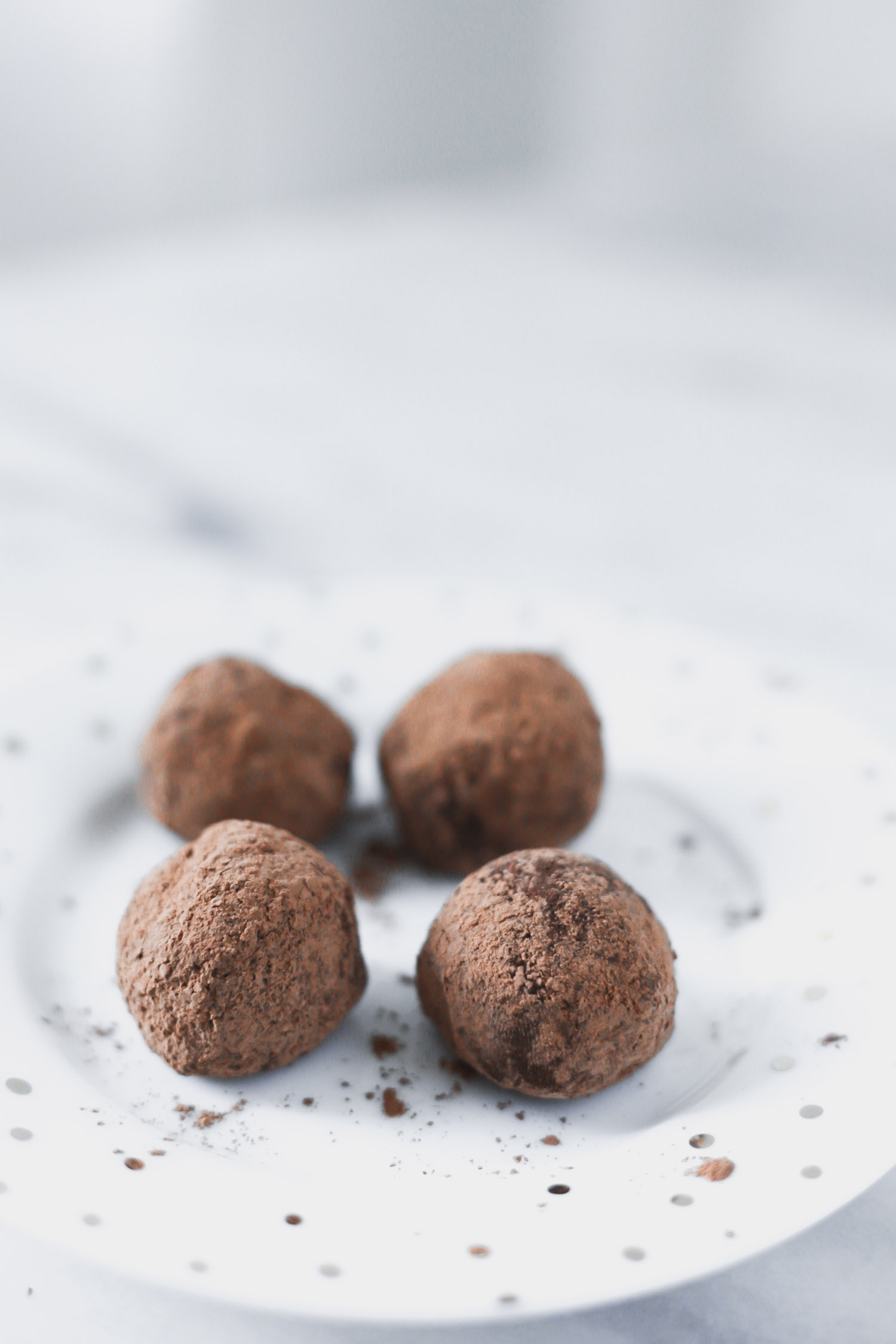 Vegan Chocolate Macadamia Truffles by Beautiful Ingredient