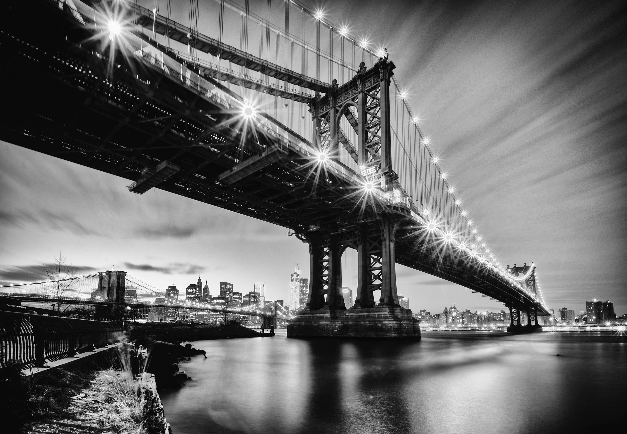 Manhattan Bridge at Night.jpg