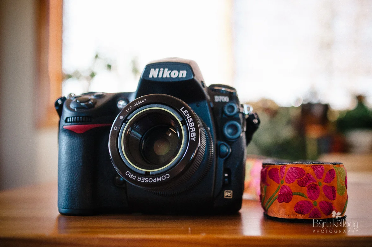 Lensbaby on camera. See how it is "looking" off to the left and not straight?