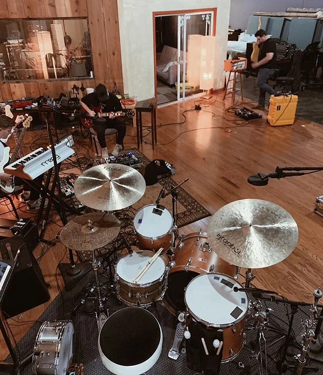 rehearsals for Phil King live project underway. world's colliding between my favorite people from @gatewayworship @upperroomm.
Nov. 8th is gonna be an incredible night! ⚡️