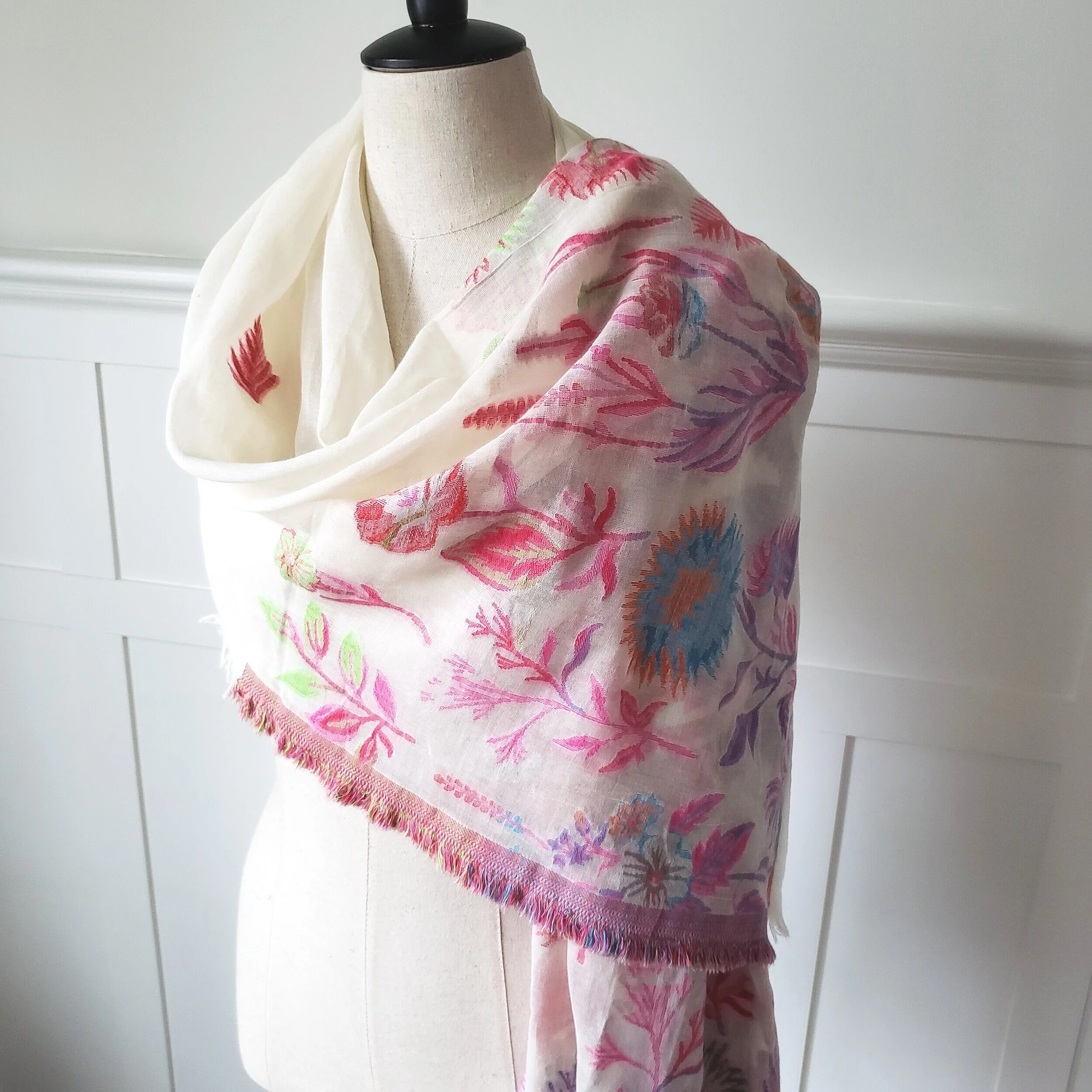 white muslin wrap