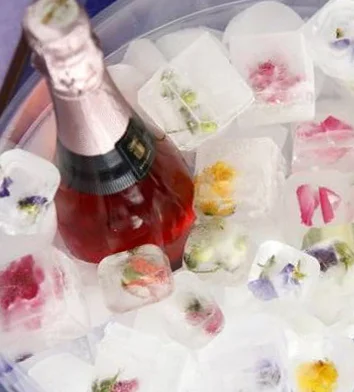 Gift Guide: 11 Gifts for the Entertainer 