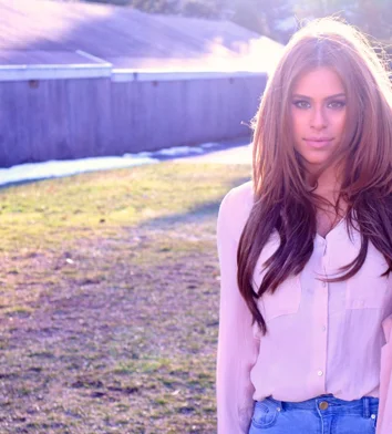 Blogger of the Week: Melissa Flores of SuperGlamNews