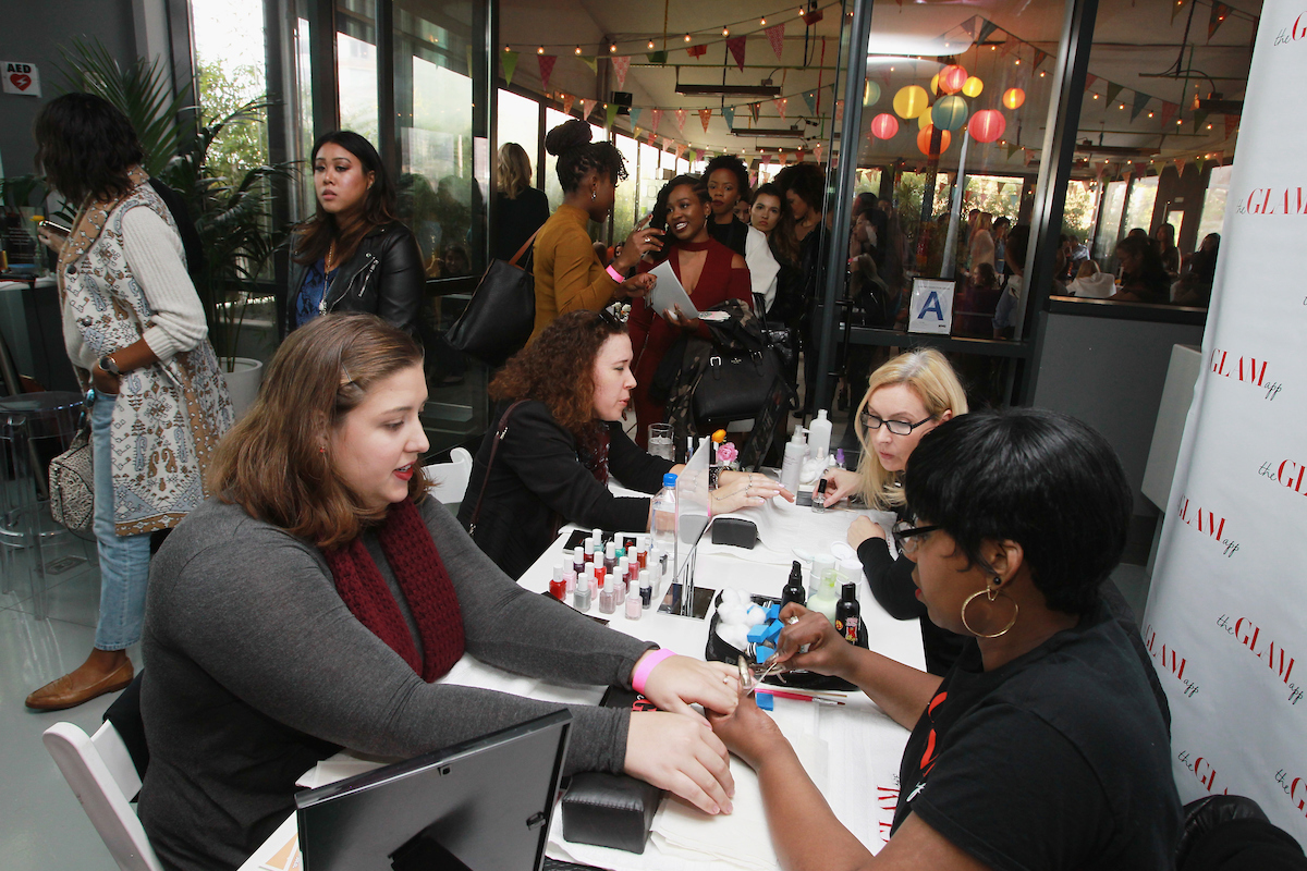 Guests interact at the Simply Stylist New York Fashion and Beauty Conference at YOTEL on Saturday, Nov. 5, 2016, in New York City. (Photo by Soul Brother)