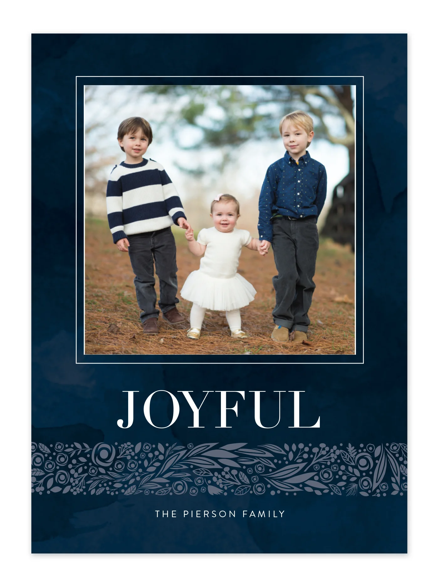 Rich navy can be paired with glimmers of white to give your holidays an elegant and sophisticated look! Look 1: