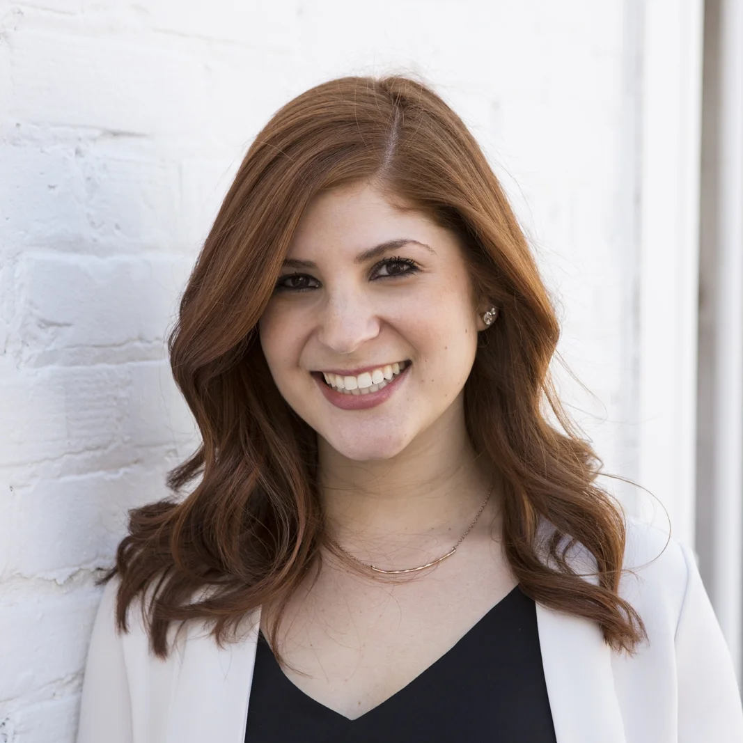 Michele Lando Headshot.jpg