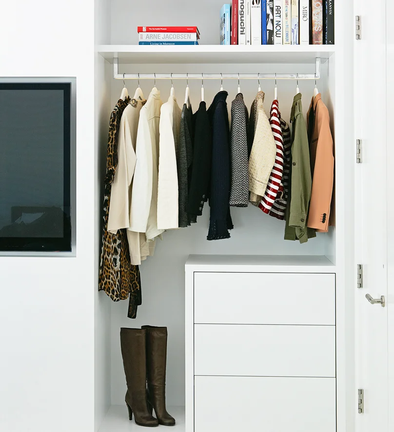 closet cleaning 1.jpg