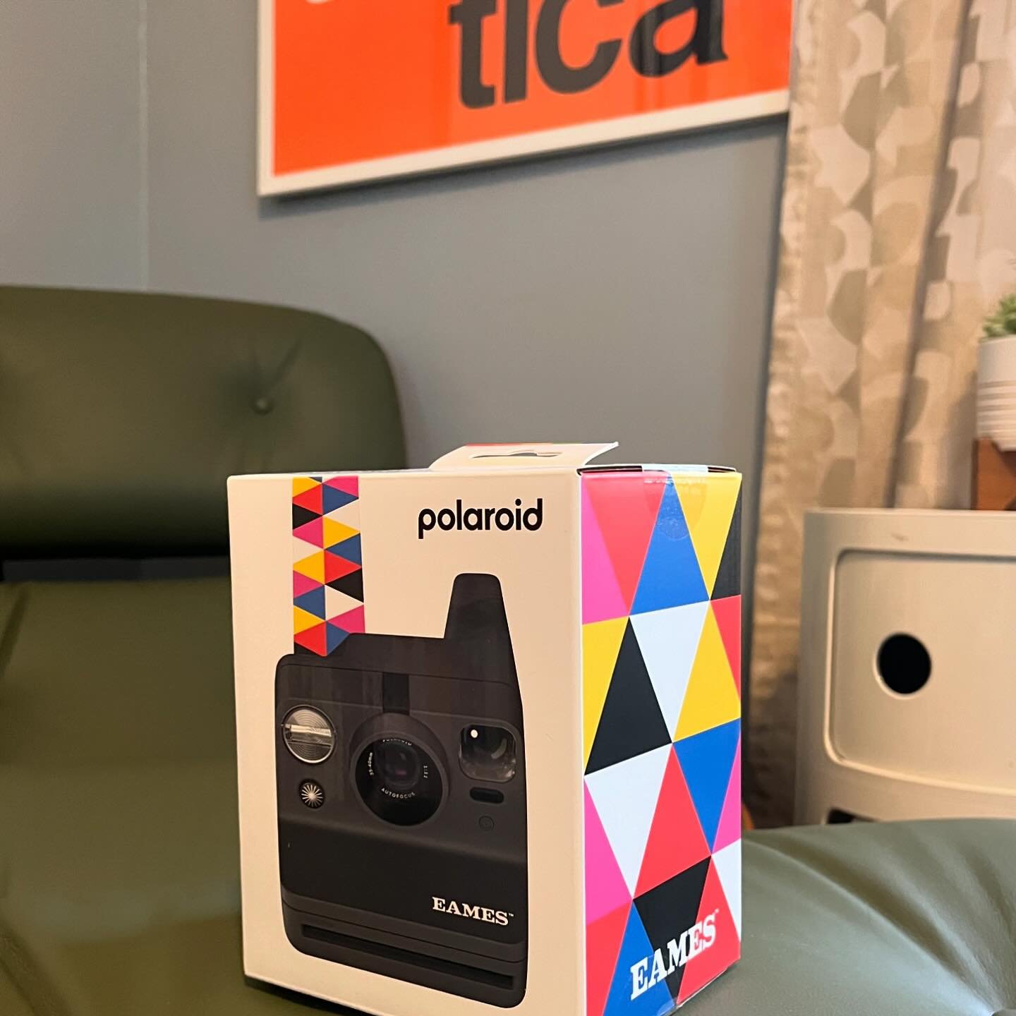 Just added to my collection: @polaroid I2, Eames edition.