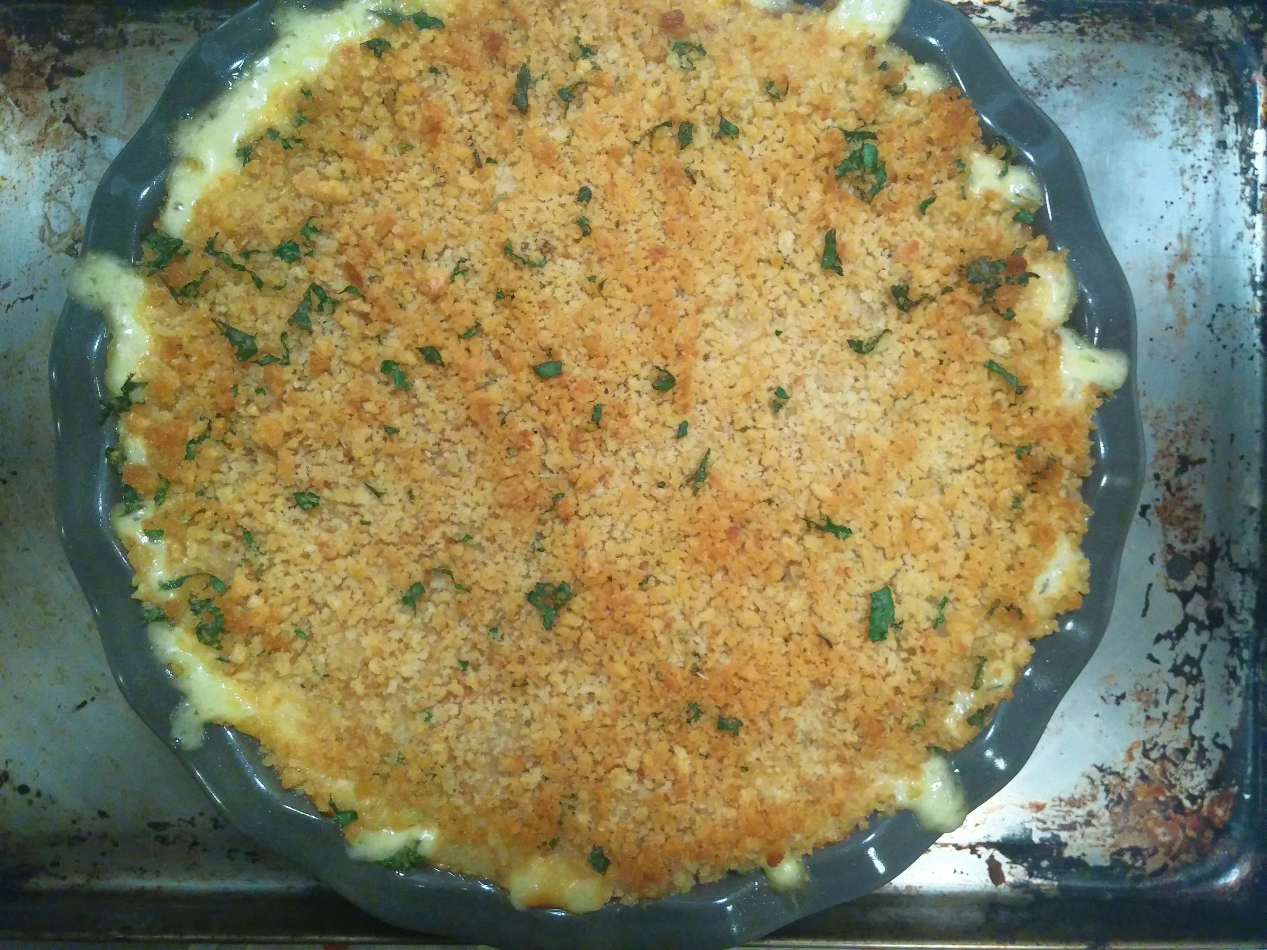 Roasted Garlic Macaroni and Cheese with Bacon