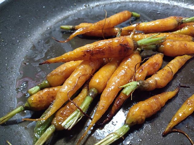Obssessed.

With these carrots. Sauteed with a good olive oil, coarse sea salt and mission fig balsamic vinegar. Simple and amazing. Yep-just tooted my own horn. Toot. Toot.

Been feeling a little blue working through an injury, but being restricted 