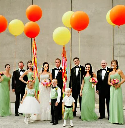 wedding-party-with-balloons.jpg