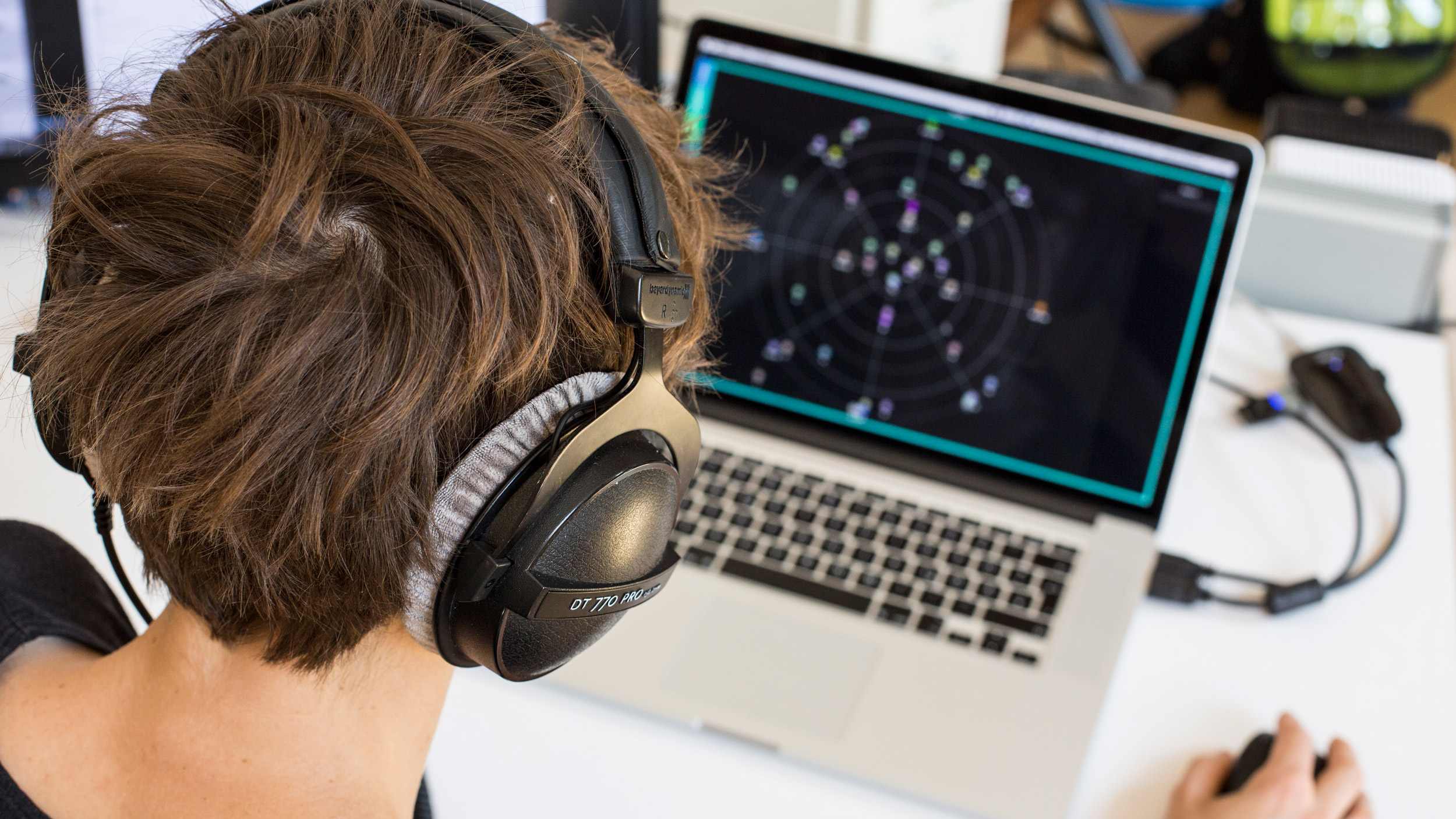 With MNTN, 3D sound can also be created by using headphones