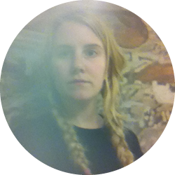 Linnea Gad headshot.png