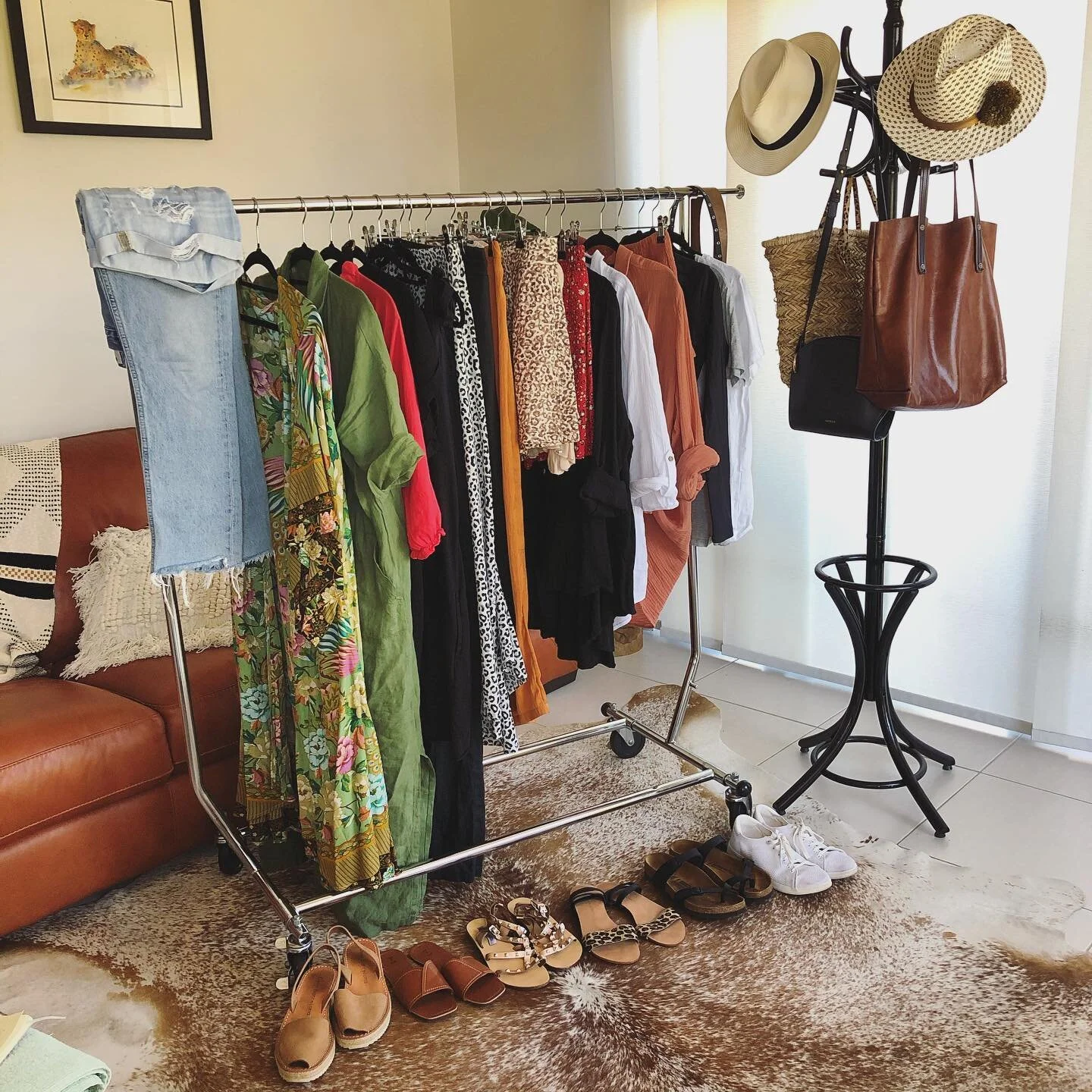 Nothing beats a good check-in with your wardrobe. It&rsquo;s something I do every few months so I know what I have and to avoid any &lsquo;I have nothing to wear!&rsquo; moments. If you&rsquo;re across what you already have, it&rsquo;s easier to find an outfit as you&rsquo;re not flicking past items that you know don&rsquo;t work. Approximately two weeks ago I condensed a section of my wardrobe that&rsquo;s in my direct line of vision to just what&rsquo;s fitting me at the moment and is summer smart casual appropriate. Here are 22 clothing pieces that I&rsquo;ll be mixing and matching and wearing on high rotation in the coming months. My go-tos are high waisted shorts/skirt with a button up shirt, or a linen dress. Sure, some days I may swap out the bottoms for activewear... #balance 😉 Since having Louis, I&rsquo;ve mainly worn 6 pieces and one pair of shoes on high rotation so I feel I still have plenty to wear to mix it up when I&rsquo;m feeling like a shake up. If we have a small e
