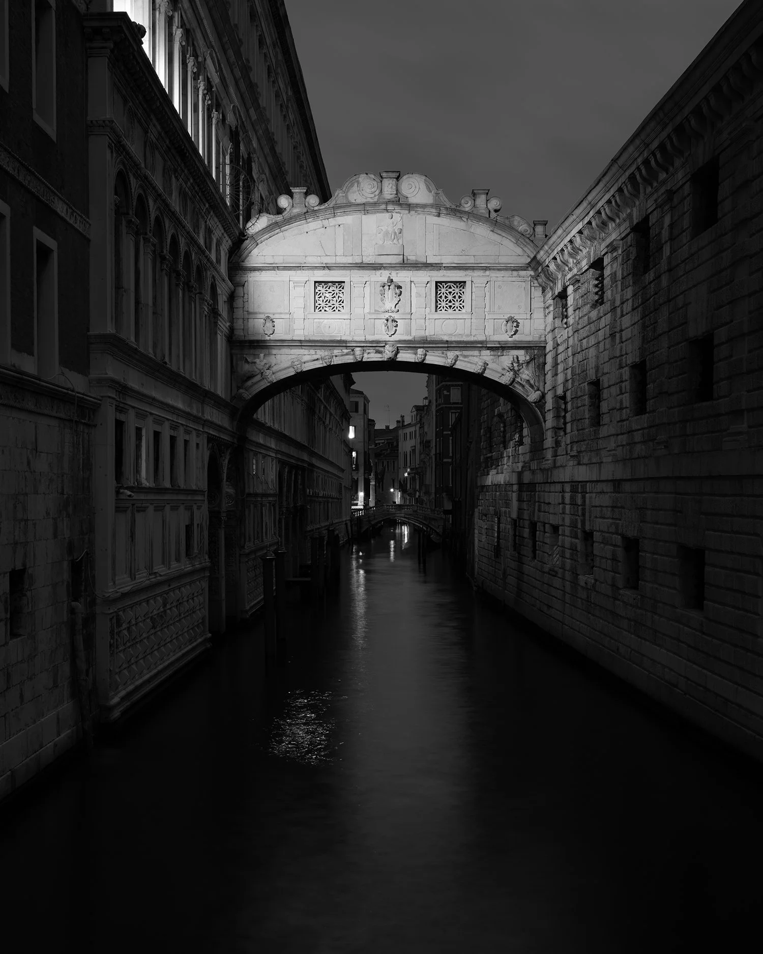 _DSC3319 bw web.jpg