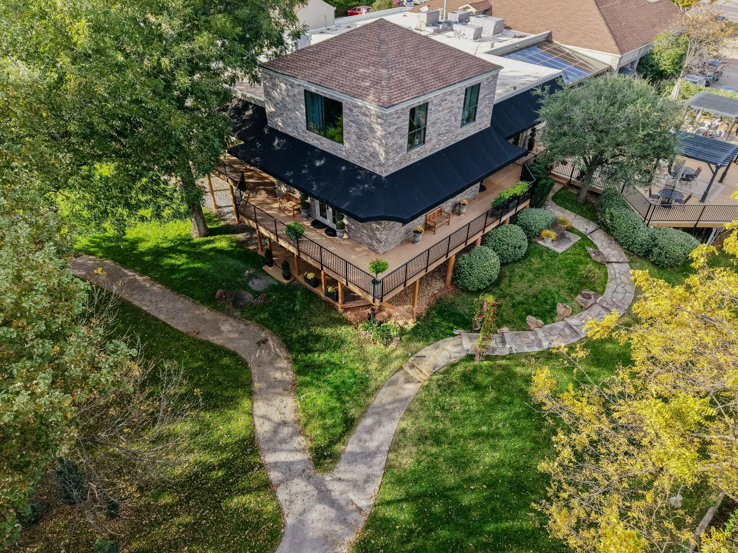 Exterior-9.jpg
