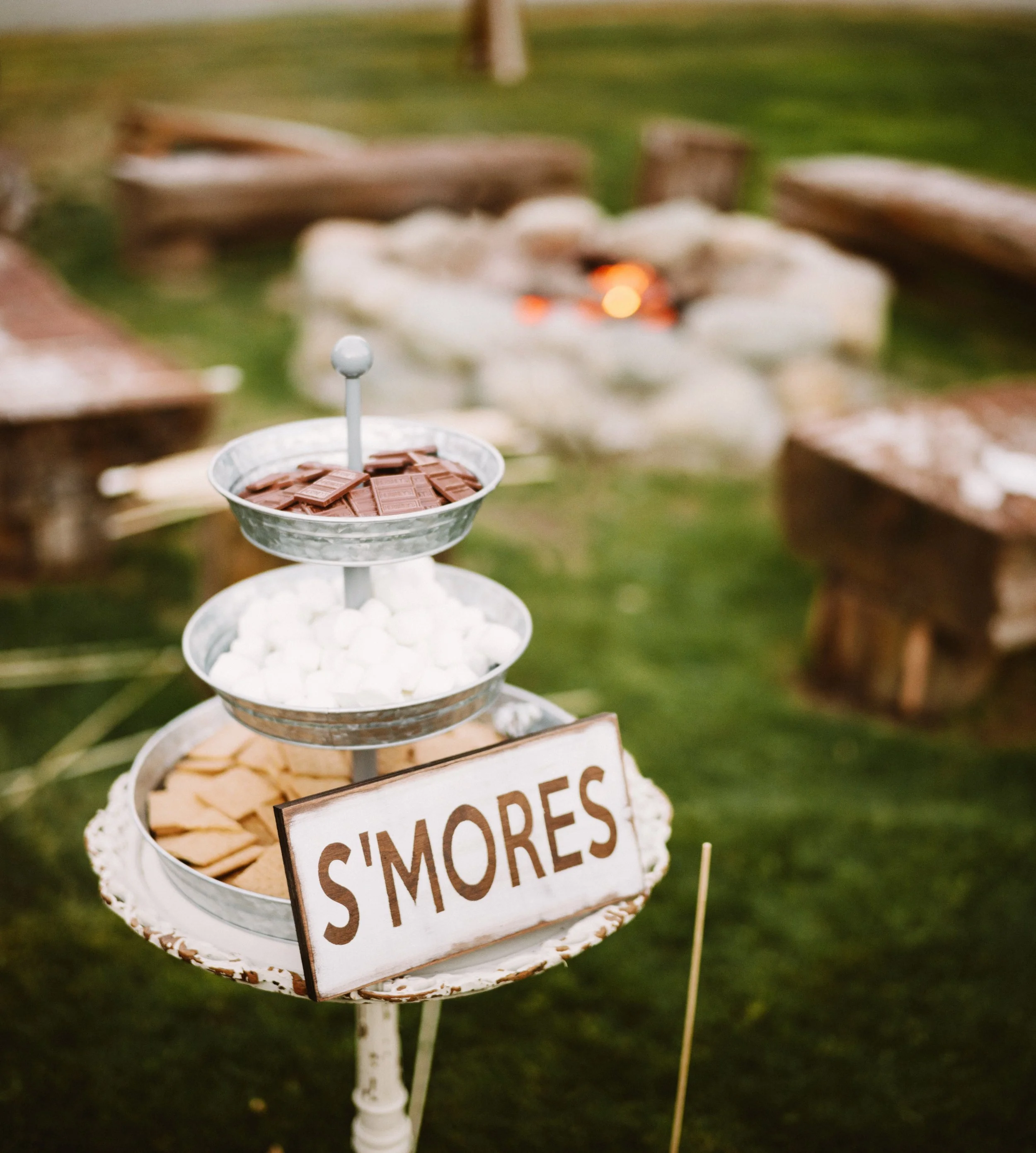 S'MORES Sign // Photo by Benj Haisch