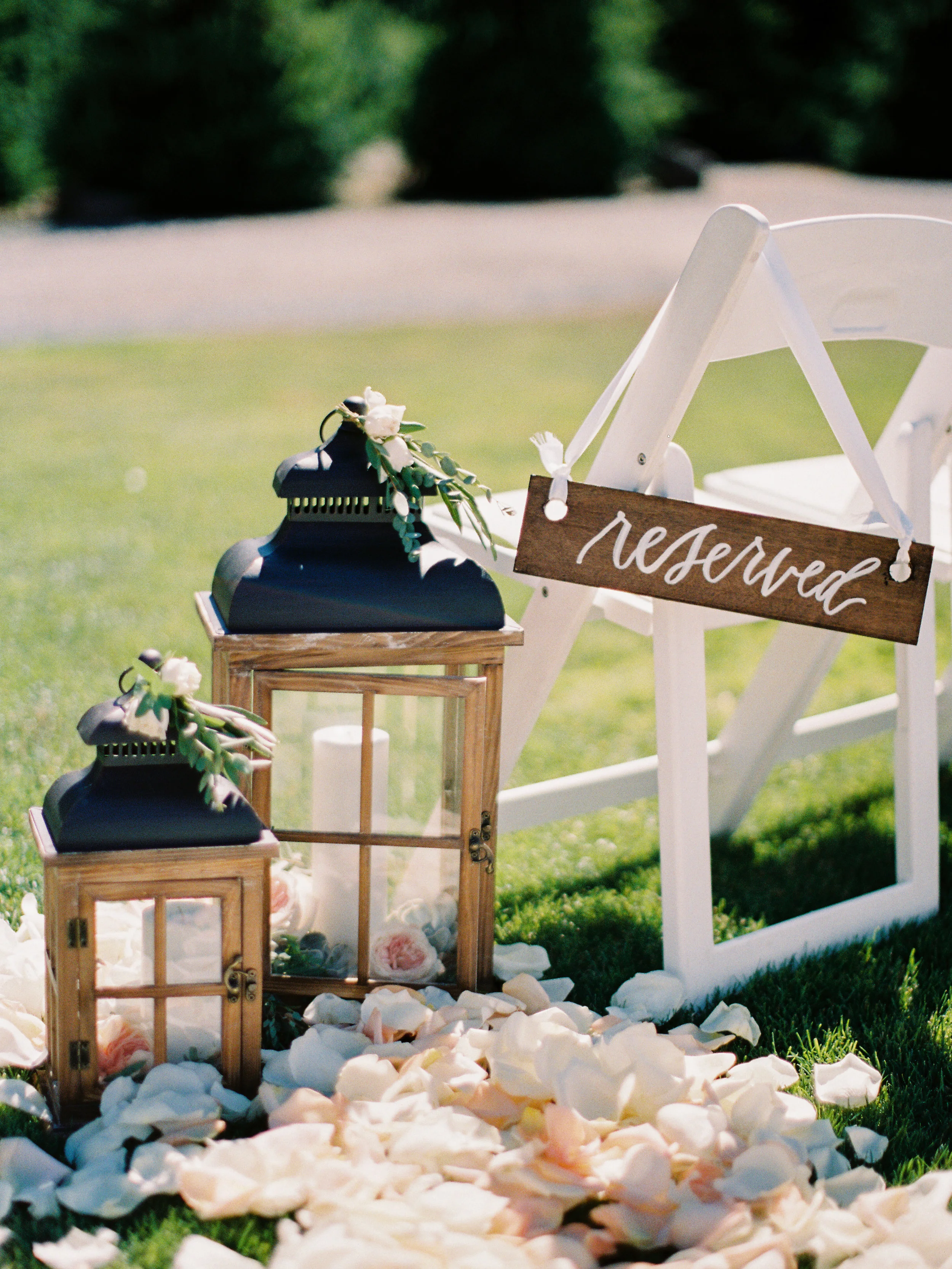 Reserved Sign // Photo by Benj Haisch