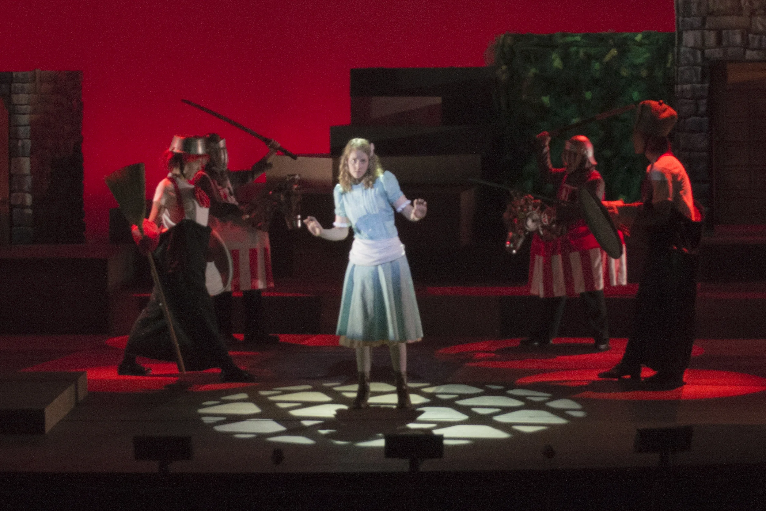 Tweedle Dee and Tweedle Dum are to have a Battle 