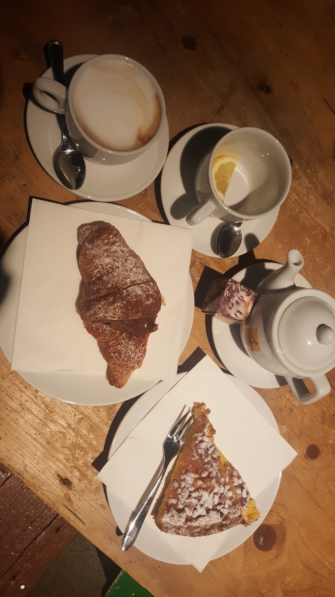 Another day, another sweet breakfast. I needed a break from coffee, and the pignoli tart went perfectly with my green tea.