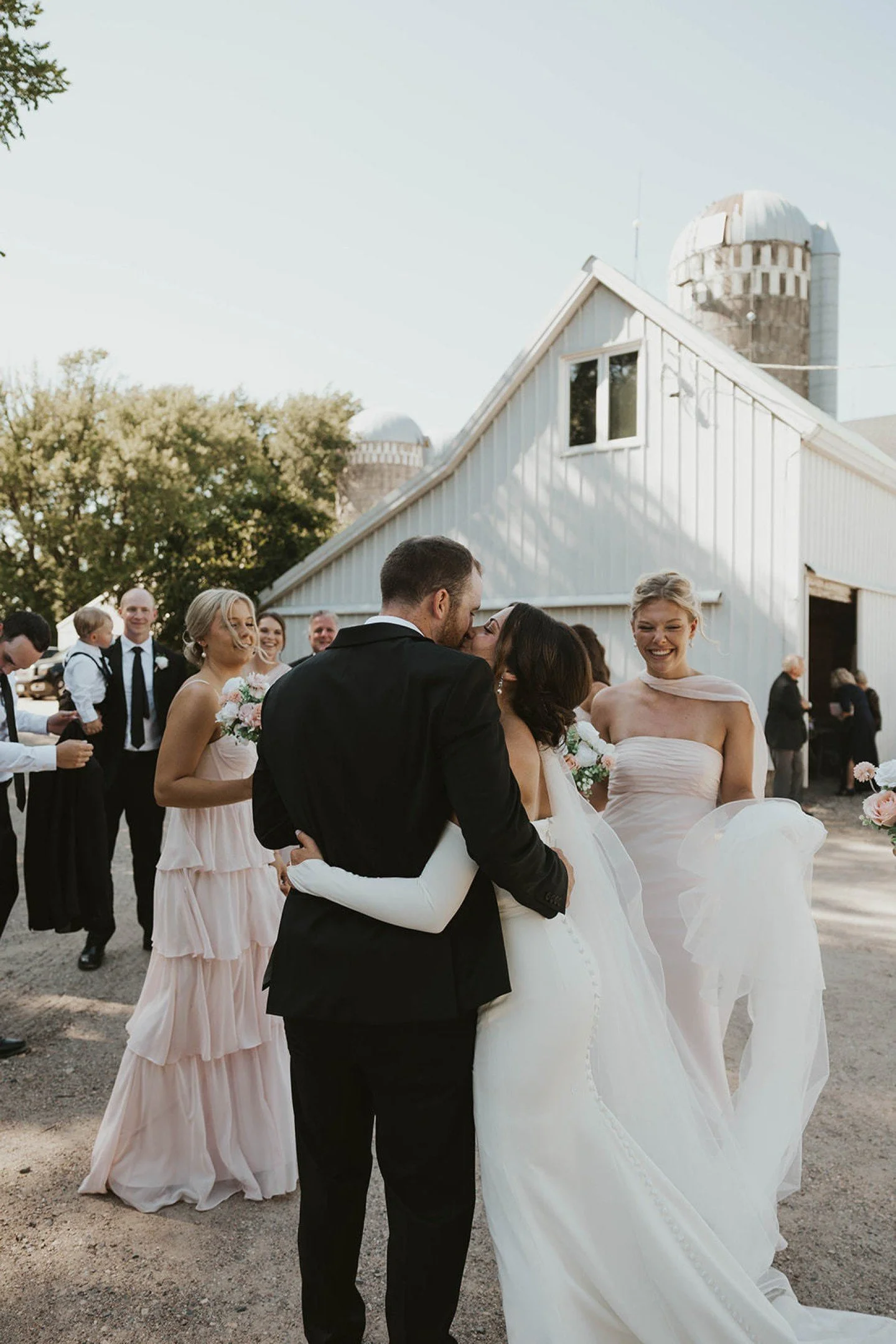 Dreaming of a wedding that feels like the English countryside... without leaving Minnesota? 🇬🇧✨

Imagine...

Blooming hydrangeas.
A charming French-inspired Bridal Cottage.
A timeless white barn.
Caf&eacute; lights glowing as the sun begins to set.